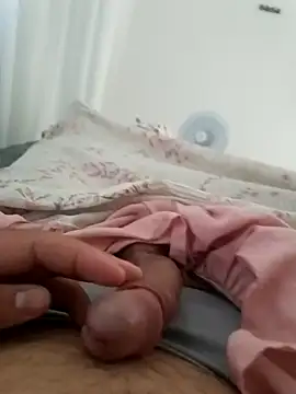 Snapshot of Trixboy201 chatting on 02-04-25, 02:32 Trixboy201 online show from 02-04-25, 02:32