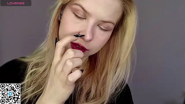 LynetHakes online show from 03-28-26, 06:24