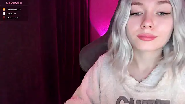 Snapshot of Ohmy_Nora_ chatting on 03-07-25, 04:13 Ohmy Nora  online show from 03-07-25, 04:13