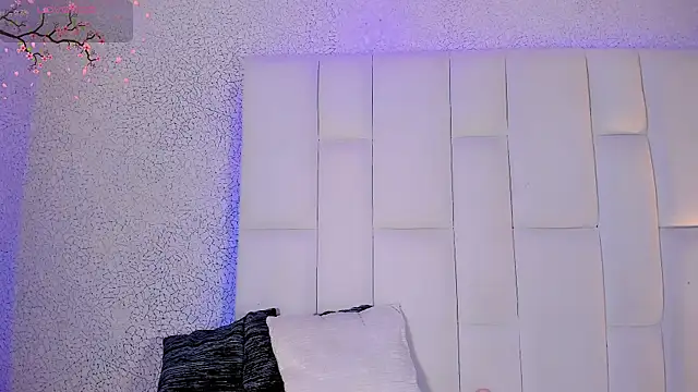 Angeles Busst online show from 11-02-25, 01:13