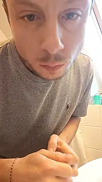 Snapshot of Vyda4 chatting on 11-12-25, 09:32 Vyda4 online show from 11-12-25, 09:32