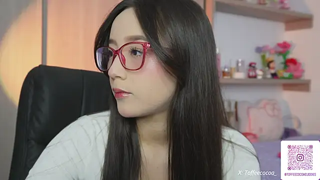 Snapshot of sophi_lii chatting on 06-08-26, 10:10 sophi lii online show from 06-08-26, 10:10