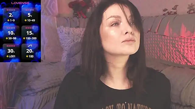 Snapshot of BritneyBarker chatting on 01-01-25, 01:26 BritneyBarker online show from 01-01-25, 01:26