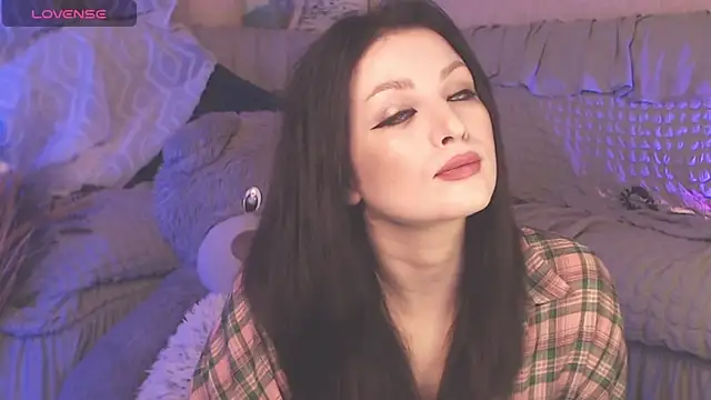 Snapshot of BritneyBarker chatting on 01-15-25, 12:51 BritneyBarker online show from 01-15-25, 12:51