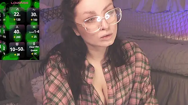 Snapshot of BritneyBarker chatting on 02-15-25, 02:15 BritneyBarker online show from 02-15-25, 02:15