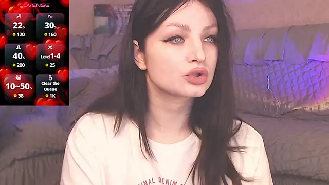 Snapshot of BritneyBarker chatting on 02-22-25, 05:23 BritneyBarker online show from 02-22-25, 05:23