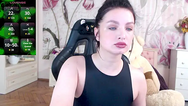 Snapshot of BritneyBarker chatting on 09-26-25, 02:15 BritneyBarker online show from 09-26-25, 02:15