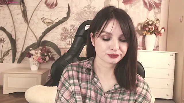 BritneyBarker online show from 11-06-25, 09:10