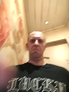 Snapshot of MaxDevilWhite chatting on 09-13-25, 06:13 MaxDevilWhite online show from 09-13-25, 06:13