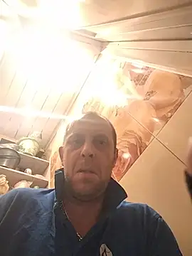 Snapshot of MaxDevilWhite chatting on 10-25-25, 08:22 MaxDevilWhite online show from 10-25-25, 08:22