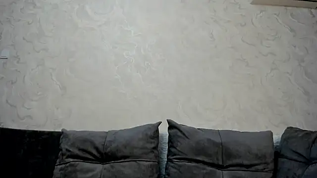 Snapshot of Yuki_miiii chatting on 01-28-25, 04:29 Yuki miiii online show from 01-28-25, 04:29