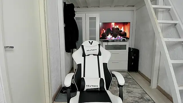 DavidNaidis online show from 01-31-25, 03:33