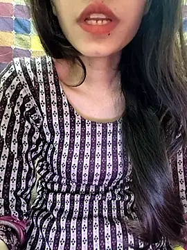 Snapshot of cute_IndianBabe chatting on 03-08-25, 02:34 cute IndianBabe online show from 03-08-25, 02:34