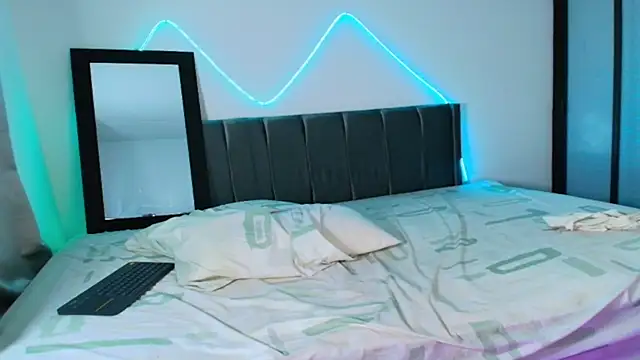 Snapshot of gisell363472 chatting on 11-14-25, 01:26 gisell363472 online show from 11-14-25, 01:26