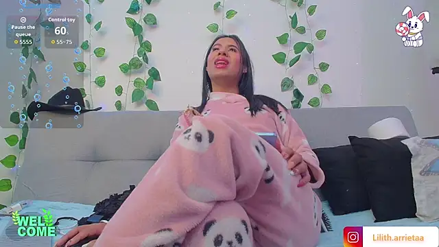 Snapshot of LiiLiith-1 chatting on 01-09-26, 06:05 LiiLiith-1 online show from 01-09-26, 06:05