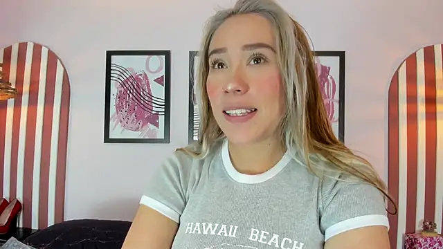 Lannajansen online show from 10-18-25, 04:41