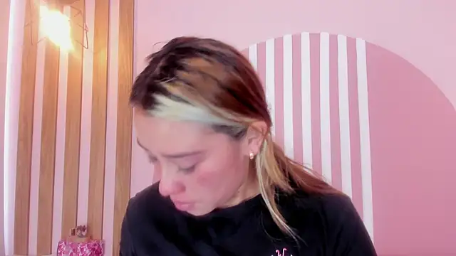 Lannajansen online show from 03-16-26, 01:48