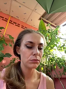 White Lu online show from 04-19-26, 02:11