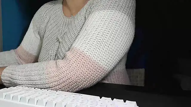 Snapshot of bunnyfox420 chatting on 11-16-25, 07:08 bunnyfox420 online show from 11-16-25, 07:08