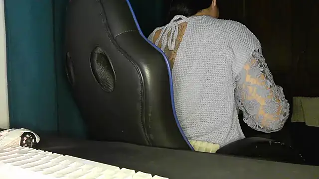 Snapshot of bunnyfox420 chatting on 11-22-25, 07:24 bunnyfox420 online show from 11-22-25, 07:24