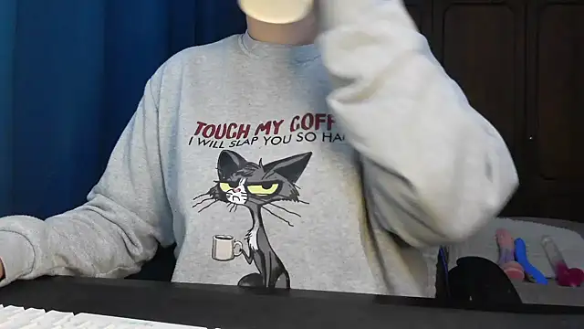 Snapshot of bunnyfox420 chatting on 11-30-25, 05:06 bunnyfox420 online show from 11-30-25, 05:06