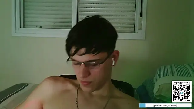 vitorsafado19 online show from 04-15-26, 01:01