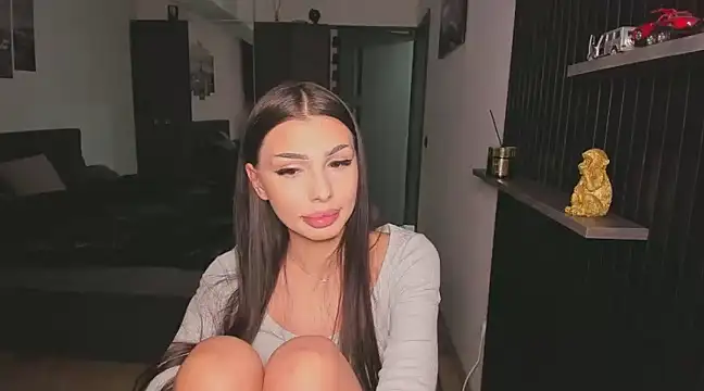 Snapshot of HelenShawn chatting on 01-24-25, 01:35 HelenShawn online show from 01-24-25, 01:35