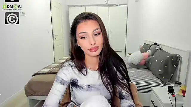 Snapshot of HelenShawn chatting on 11-09-25, 09:46 HelenShawn online show from 11-09-25, 09:46