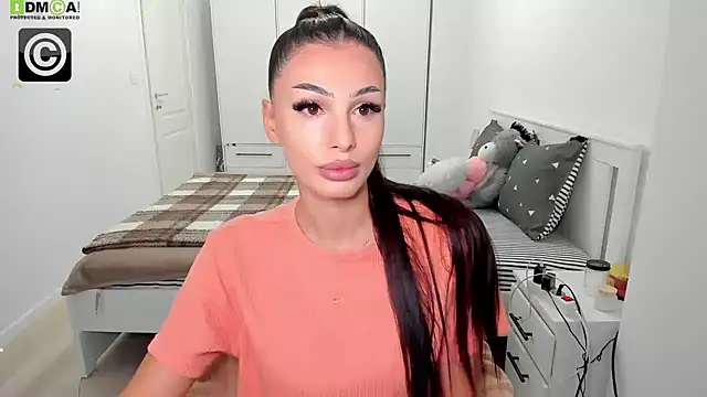 Snapshot of HelenShawn chatting on 11-11-25, 08:31 HelenShawn online show from 11-11-25, 08:31