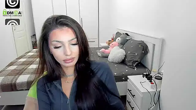 Snapshot of HelenShawn chatting on 12-03-25, 09:24 HelenShawn online show from 12-03-25, 09:24