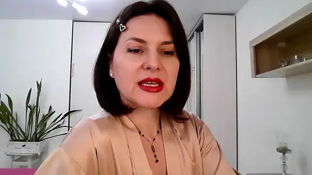 Victoria Glam online show from 04-06-26, 02:51