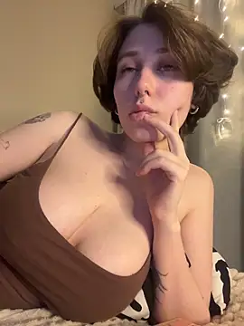 Snapshot of Molli_Luv chatting on 03-06-26, 04:25 Molli Luv online show from 03-06-26, 04:25