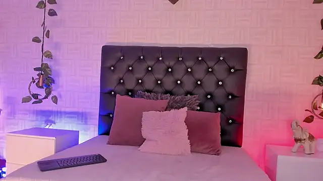 Snapshot of Hannah_Jonhson chatting on 02-04-25, 03:26 Hannah Jonhson online show from 02-04-25, 03:26