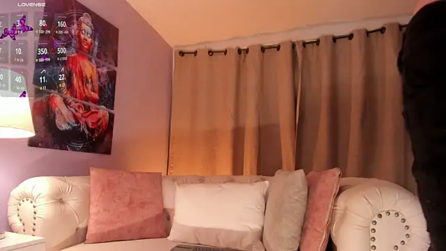 Snapshot of Hannah_Jonhson chatting on 03-22-25, 04:24 Hannah Jonhson online show from 03-22-25, 04:24