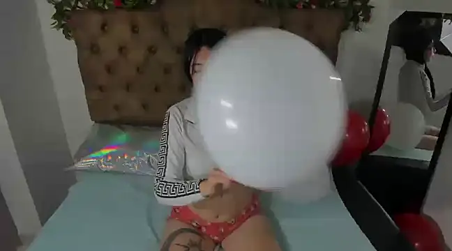 MelodyHott2 online show from 02-13-25, 04:50