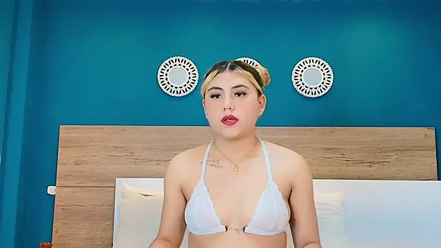 Snapshot of MeganCrow chatting on 02-20-25, 01:08 MeganCrow online show from 02-20-25, 01:08