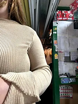 Snapshot of masmelorosa chatting on 10-25-25, 06:35 masmelorosa online show from 10-25-25, 06:35