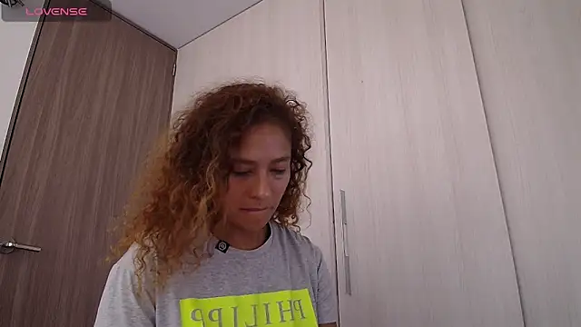 Zoedaniels online show from 01-30-25, 02:47