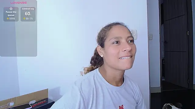 Zoedaniels online show from 10-24-25, 02:08