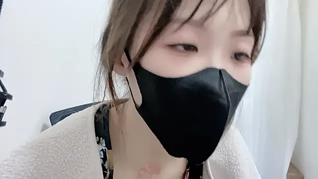 Snapshot of Chu1314 chatting on 02-26-25, 06:43 Chu1314 online show from 02-26-25, 06:43