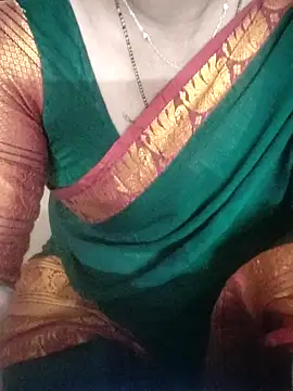 Snapshot of laxmitelugu78 chatting on 11-01-25, 04:53 laxmitelugu78 online show from 11-01-25, 04:53