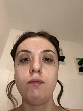 bunnythetailor online show from 02-01-25, 02:05