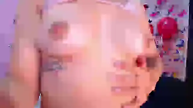 Snapshot of Sofii_cutee chatting on 02-25-25, 12:13 Sofii cutee online show from 02-25-25, 12:13