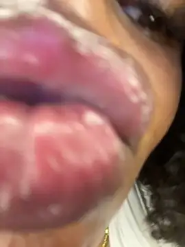 Boneca25 online show from 11-12-25, 06:14