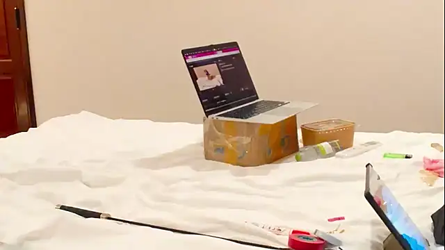 Cucked Sissy Bitch online show from 09-10-25, 05:46