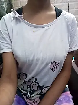 Snapshot of Tanu-00 chatting on 01-28-25, 06:49 Tanu-00 online show from 01-28-25, 06:49