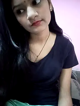 Snapshot of Tanu-00 chatting on 09-25-25, 04:21 Tanu-00 online show from 09-25-25, 04:21