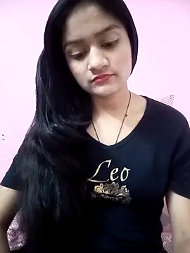 Snapshot of Tanu-00 chatting on 11-04-25, 12:26 Tanu-00 online show from 11-04-25, 12:26