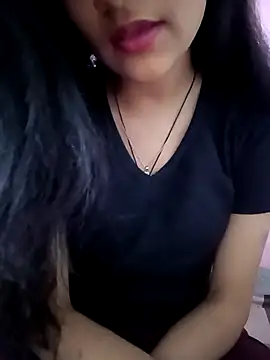 Snapshot of Tanu-00 chatting on 12-04-25, 04:11 Tanu-00 online show from 12-04-25, 04:11