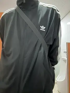 Snapshot of Phil_6677 chatting on 10-22-25, 09:47 Phil 6677 online show from 10-22-25, 09:47